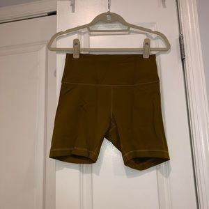 Mustard Lululemon biker shorts